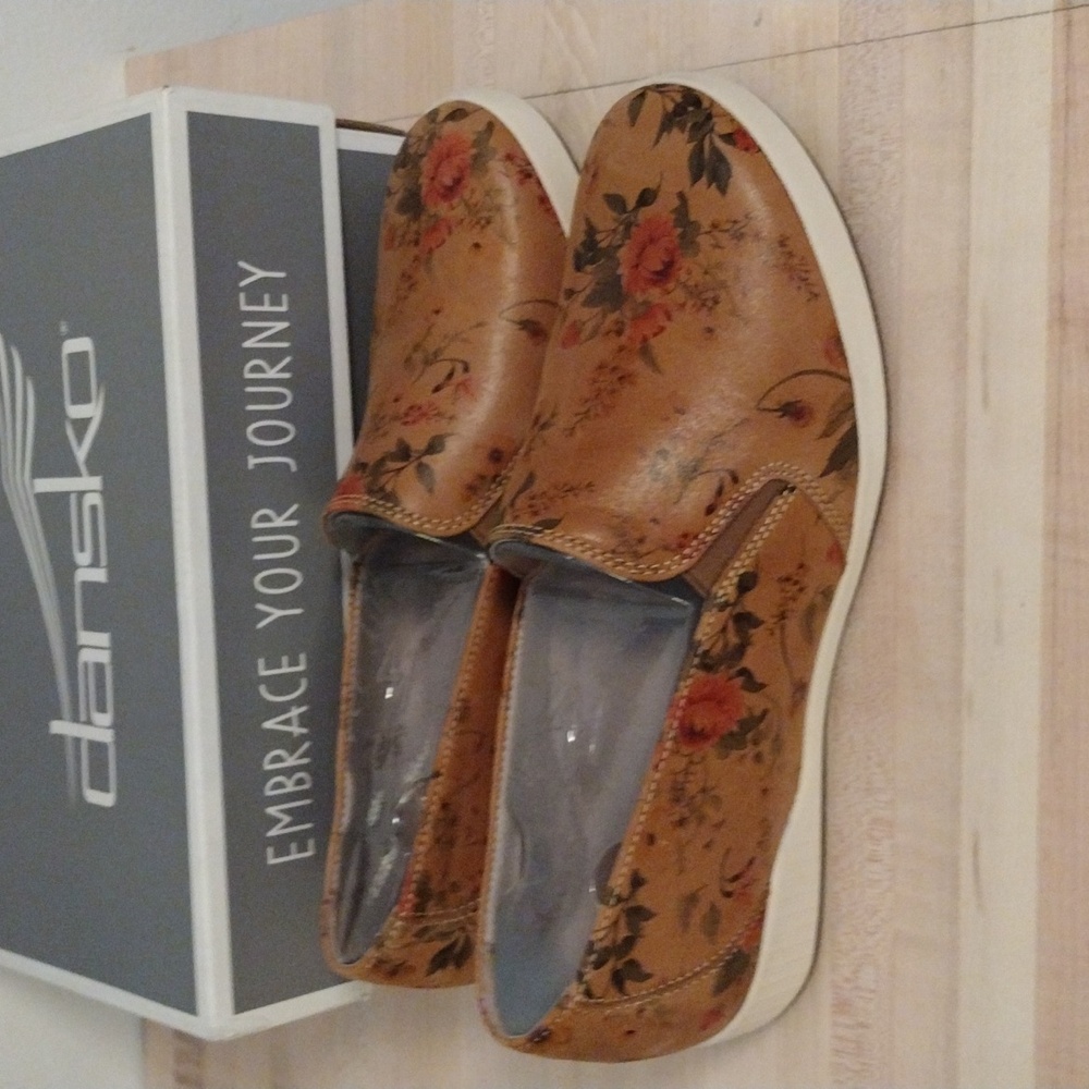 Dansko Tan Floral Slip-On Loafers 10